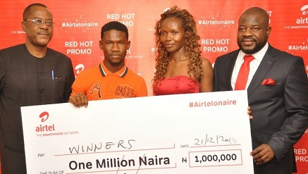 (L-r): Joshua Ngada, head, Consumer Protection Council, Lagos Zone; Olawunmi Olaosebikan, Chinwe Okpanumee, N1million Naira cash prize winners, and Oladokun Oye, regional operations director, Lagos Region, Airtel Nigeria, at the Airtel Red Hot promo prize presentation that held in Lagos in Lagos recently.